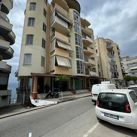 Briland Apartament * ساراندا