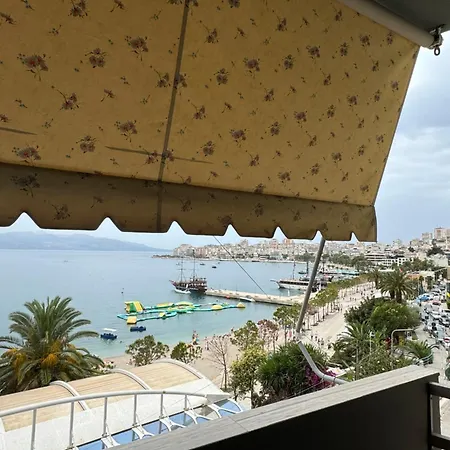 شقة Briland Apartament ساراندا