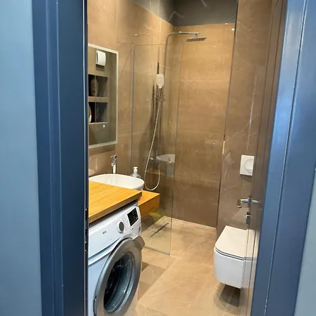 Briland Apartament * ساراندا